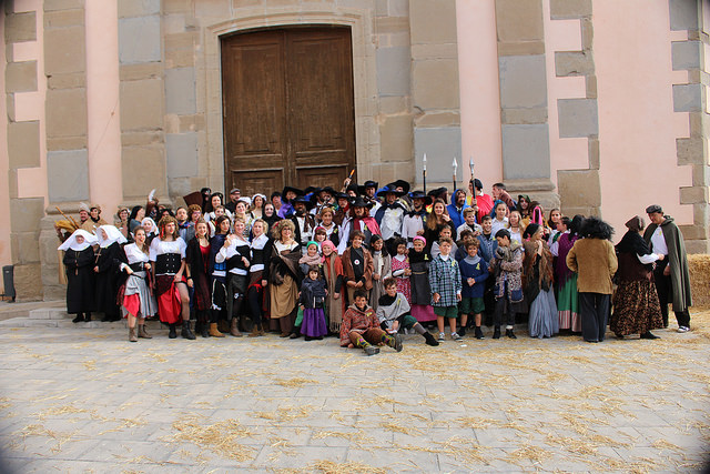 Més de 100 persones es transformen per retrocedir al s.XVII